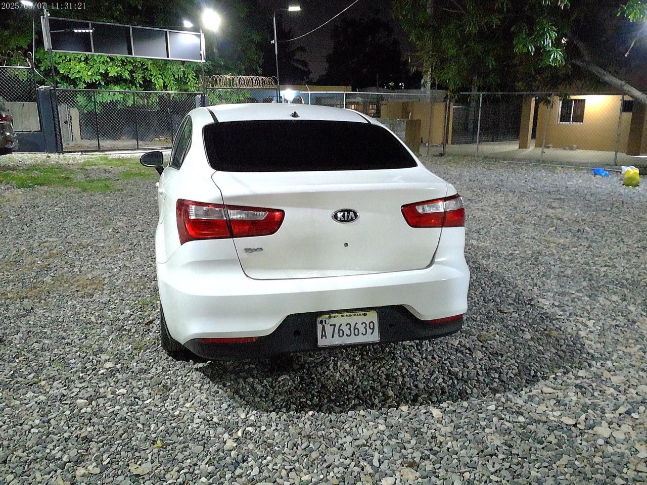 Kia Rio fotografía 4
